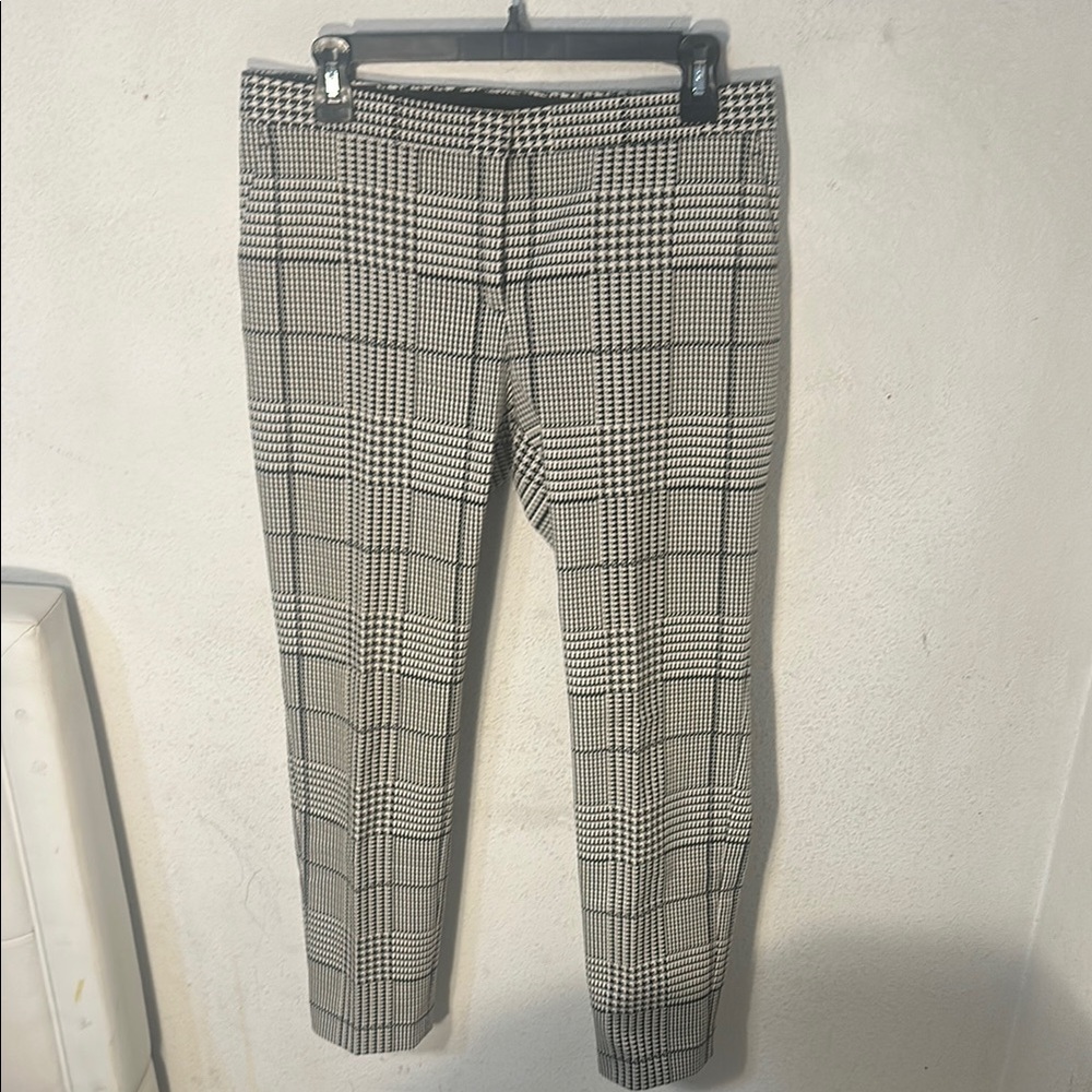 Theory Black and White Ankle Cropped Pants
